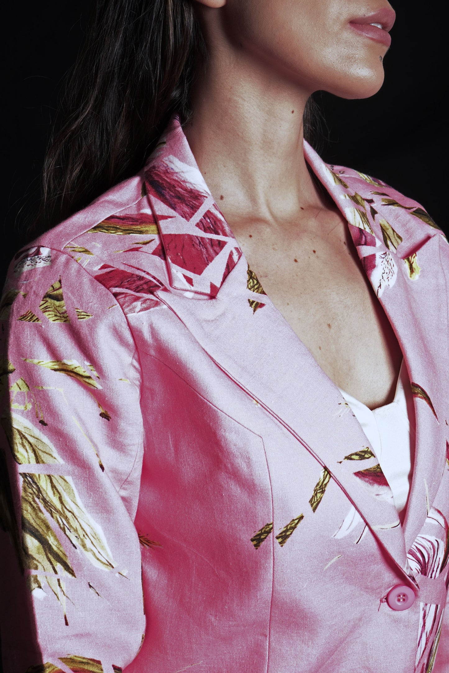 Tea rose blazer featuring a broken flower print