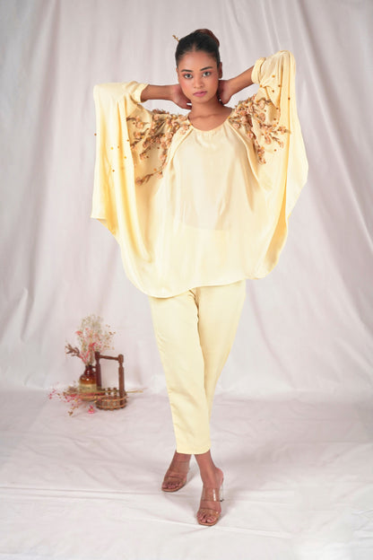 Fitted women's cigarette pants
