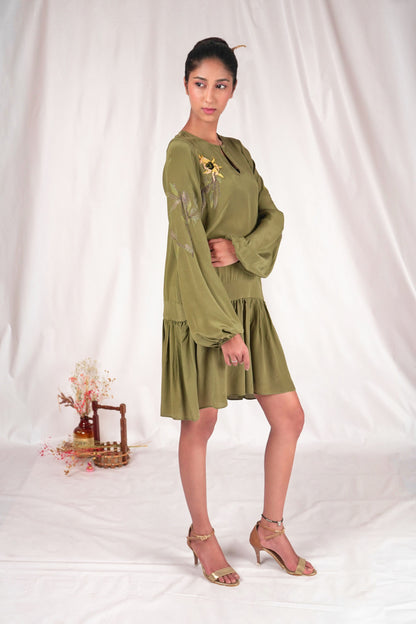 Flowy silk dress with a gathered lower skirt and embroidered balloon sleeve