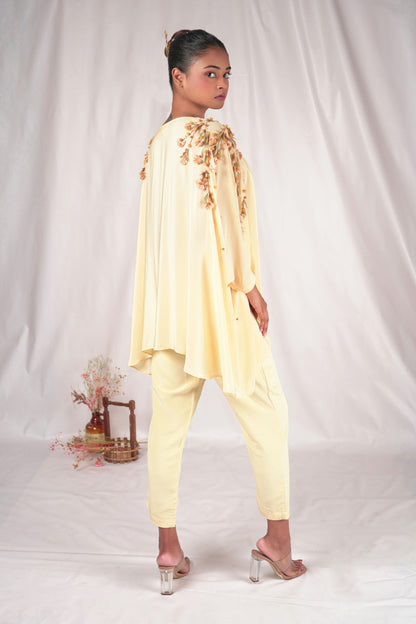 Fitted women's cigarette pants